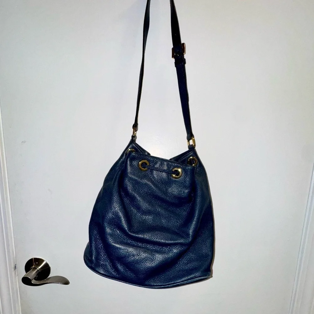 Michael Kors Jules Navy Leather Hobo Bucket Bag